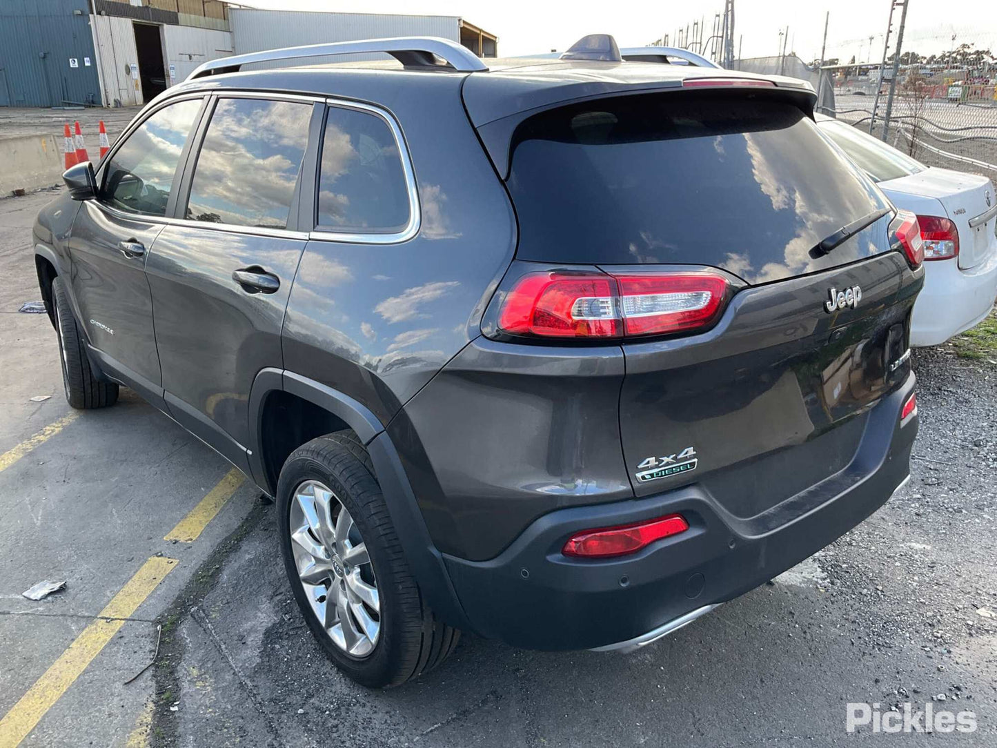 2015 JEEP CHEROKEE KL, 02/14-03/18  RADIATOR SUPPORT