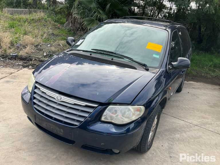2007 CHRYSLER VOYAGER RS, 3.3 V6, 05/01-02/08  A C COMPRESSOR
