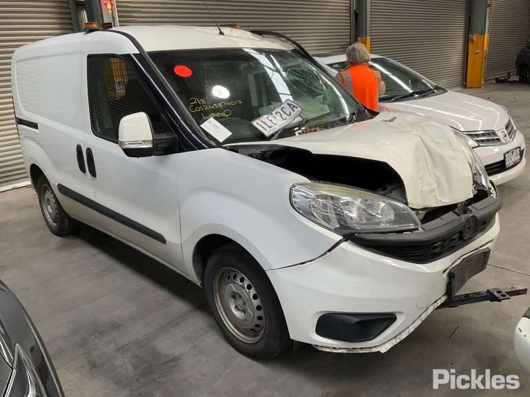 2017 FIAT DOBLO 263, W/ PARK SENSOR TYPE, 12/14-12/20  REAR BUMPER