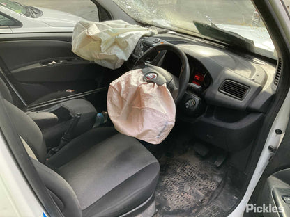 2017 FIAT DOBLO 263, 12/14-12/20 52014830/52155064 RIGHT FRONT DOOR