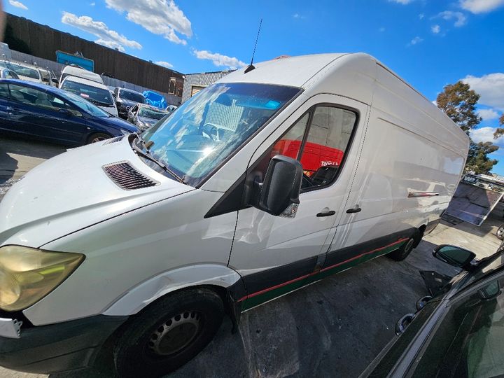 2007 MERCEDES SPRINTER NCV3, 10/06-09/13  RADIATOR SUPPORT