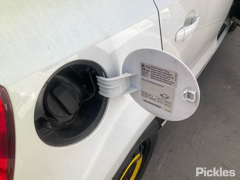 2013 VOLKSWAGEN POLO RIGHT FRONT DOOR LOCK, 6R, P/N 5K2837016H, 05/10-09/17 5K2837016H DOOR BOOT GATE LOCK