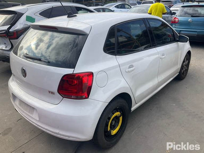2013 VOLKSWAGEN POLO 6R, COMFORTLINE/GTi, HALOGEN TYPE, 05/10-05/14 6R2941008F RIGHT HEADLAMP