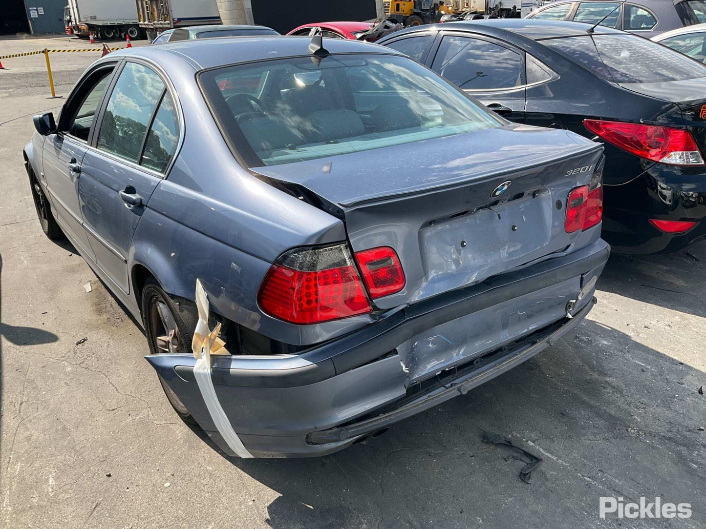 2001 BMW 3 SERIES E46, SEDAN, CLEAR FLASHER TYPE, 09/98-09/01 6321836492163218364921 LEFT TAILLIGHT