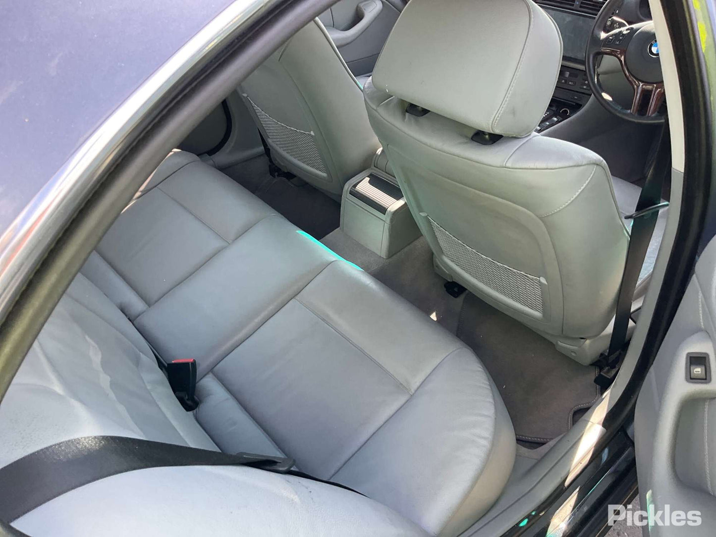 Wrecking 2001 BMW 3 SERIES for Used Parts BM1496