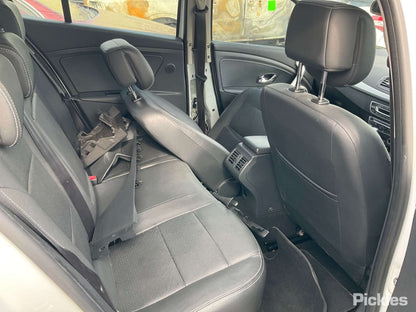 2012 RENAULT MEGANE  X32/B95/K95, 5DR HATCH/WAGON, 09/10-06/14 631019031R LEFT GUARD