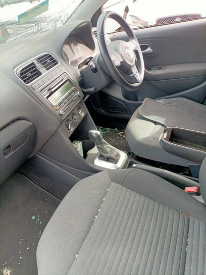 2010 VOLKSWAGEN POLO LH FRONT, 6R, 5DR HATCH, CLOTH, COMFORTLINE, 05/10-05/14 6R4867011BJ DOOR TRIM