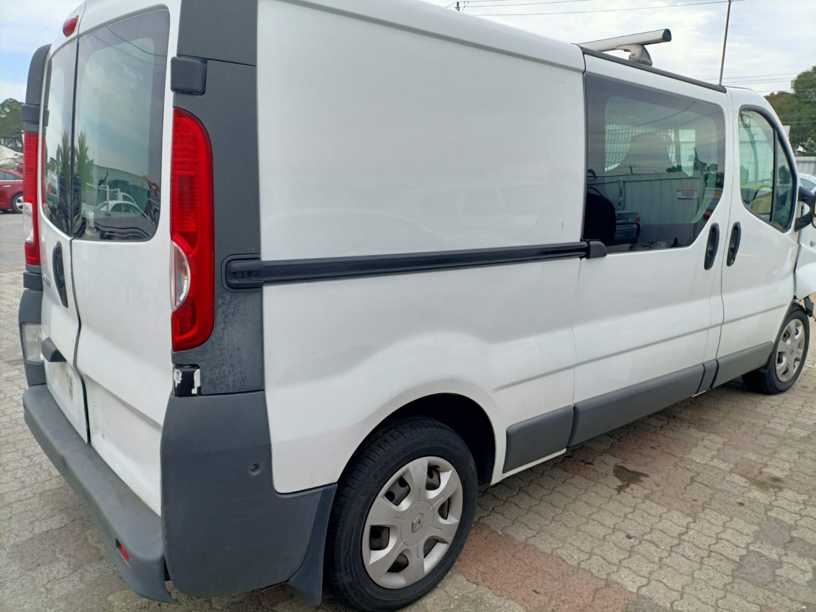 2013 RENAULT TRAFIC UNDER CAR, 2.0, DIESEL, X83, 04/04-12/14 8200328104 CATALYTIC CONVERTER