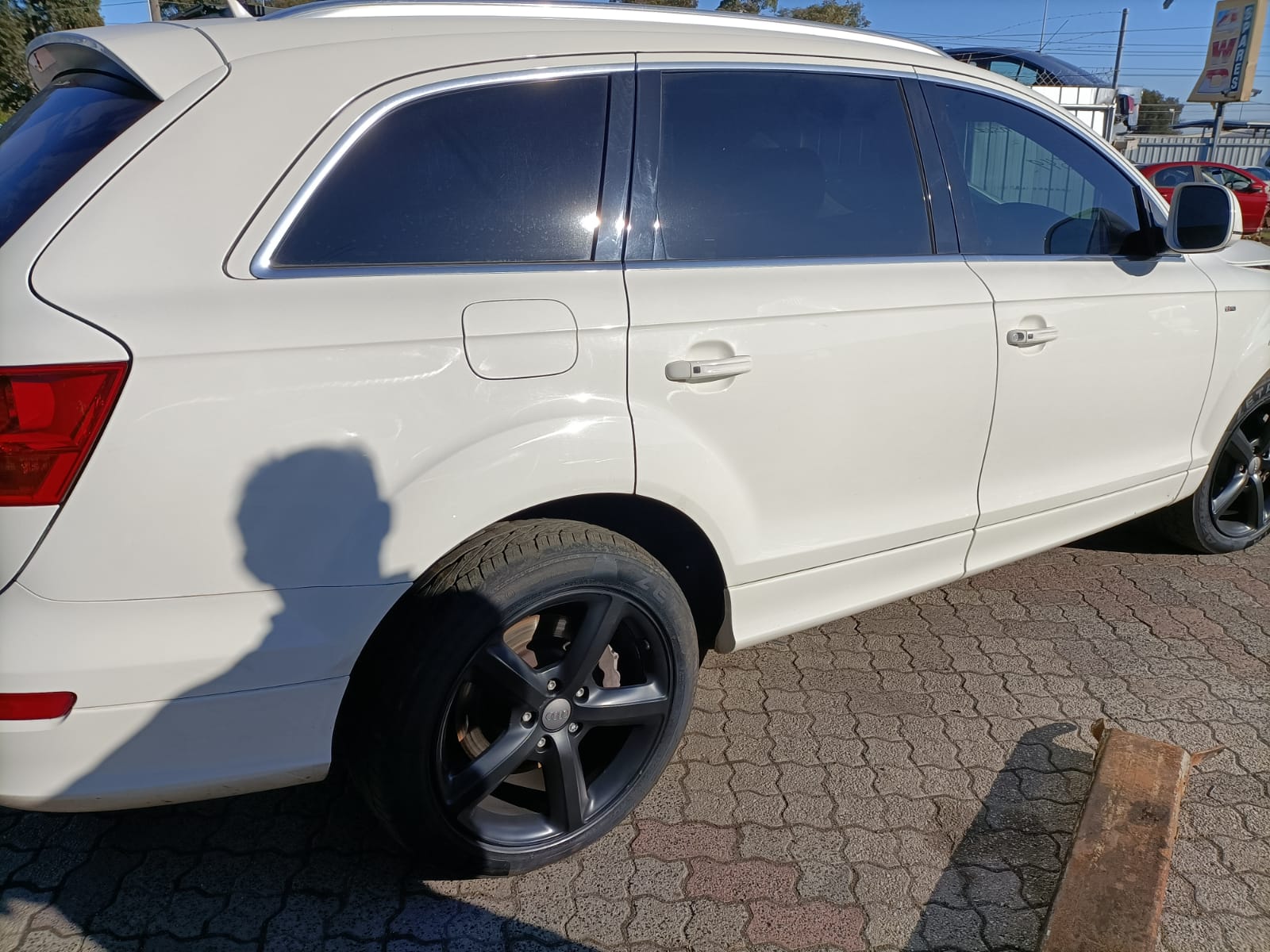 2009 AUDI Q7 REAR, 4L, 09/06-08/15 4L0947164A COURTESY LIGHT