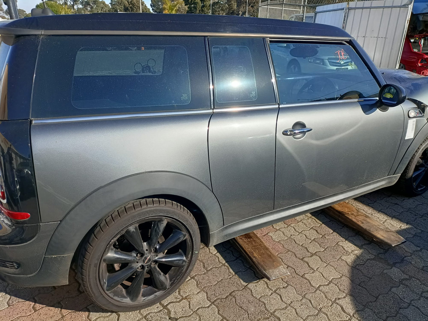 2011 MINI COOPER R55/R56/R57, MAN FOLD TYPE, COLOUR CODED COVER, 03/07-05/15 51162755637 LEFT DOOR MIRROR