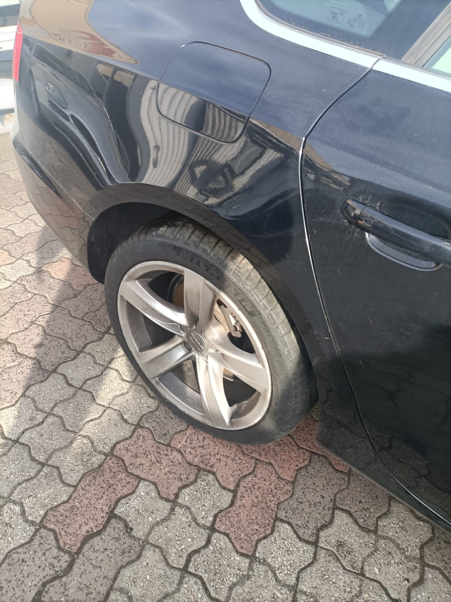 2010 AUDI A5/S5 LEFT REAR DOOR LOCK, 8T, SINGLE ROW (6 PIN), P/N 8K0839015C, 10/09-11/16 8K0839015C DOOR BOOT GATE LOCK