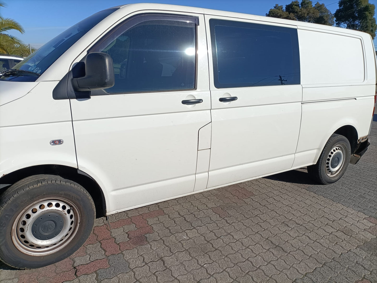 2010 VOLKSWAGEN TRANSPORTER T5, 2.5 DIESEL, 08/04-02/10 7H0129607M AIR CLEANER BOX