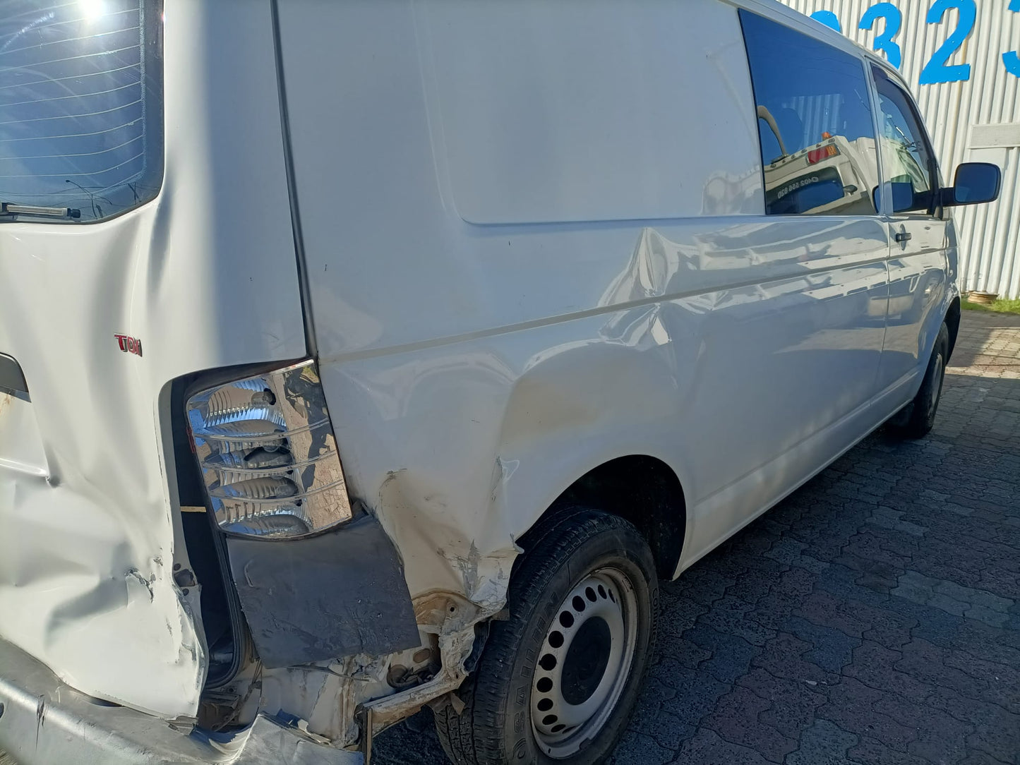 2010 VOLKSWAGEN TRANSPORTER T5, 08/04-06/15 7H0821102E RIGHT GUARD