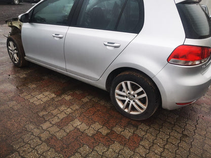 2013 VOLKSWAGEN GOLF GEN 6, HATCH, STANDARD, NON PARK SENSOR TYPE, 10/08-03/13 5K6807421 REAR BUMPER