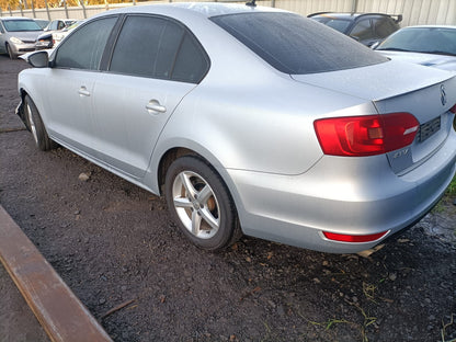 2013 VOLKSWAGEN JETTA DISPLAY & HEAD UNIT, (RCD310), 1B, 02/11-06/15 1K0057186AN RADIO CD DVD SAT TV
