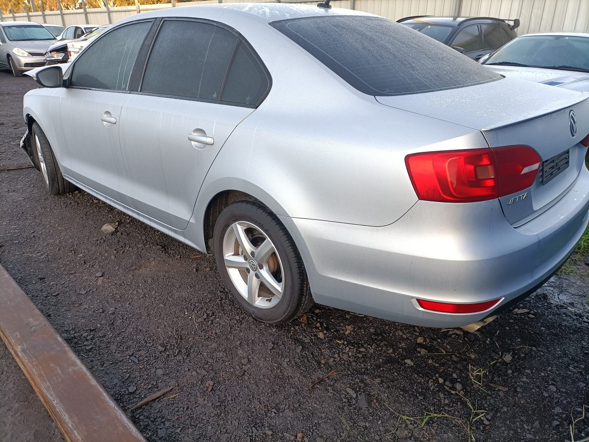 2013 VOLKSWAGEN JETTA DISPLAY & HEAD UNIT, (RCD310), 1B, 02/11-06/15 1K0057186AN RADIO CD DVD SAT TV