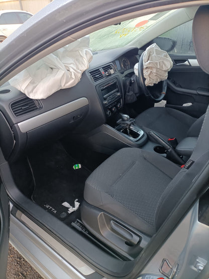 2013 VOLKSWAGEN JETTA DISPLAY & HEAD UNIT, (RCD310), 1B, 02/11-06/15 1K0057186AN RADIO CD DVD SAT TV