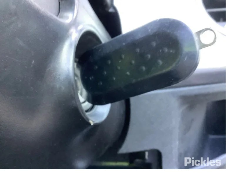 2015 FIAT 500 03/08-  HIGH LEVEL STOPLIGHT