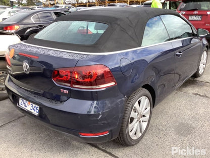 2011 VOLKSWAGEN GOLF GEN 6, CABRIO, 07/11-01/16  5K7831055D LEFT FRONT DOOR
