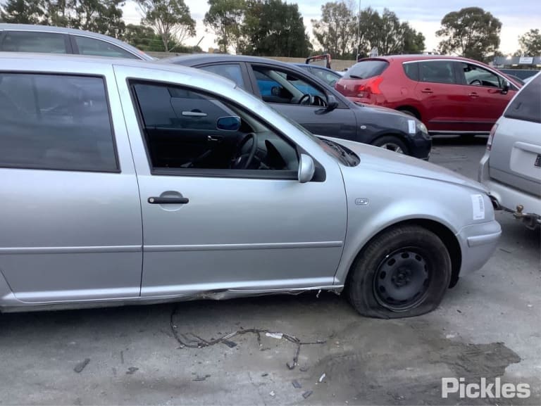 2002 VOLKSWAGEN GOLF GEN 4, HATCH, 09/98-06/04 1JE821022A RIGHT GUARD