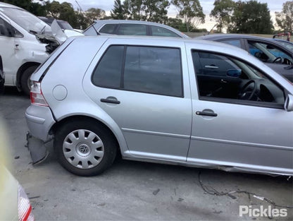 2002 VOLKSWAGEN GOLF GEN 4, HATCH, 09/98-06/04 1JE821022A RIGHT GUARD