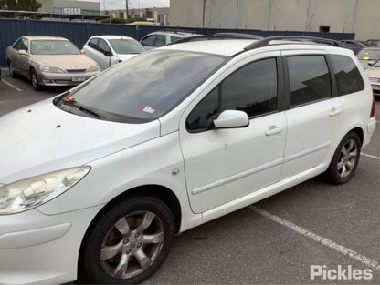 2007 PEUGEOT 307 T5-T6, WAGON, W/ PARK SENSOR TYPE, 10/03-12/08 7410R5 REAR BUMPER