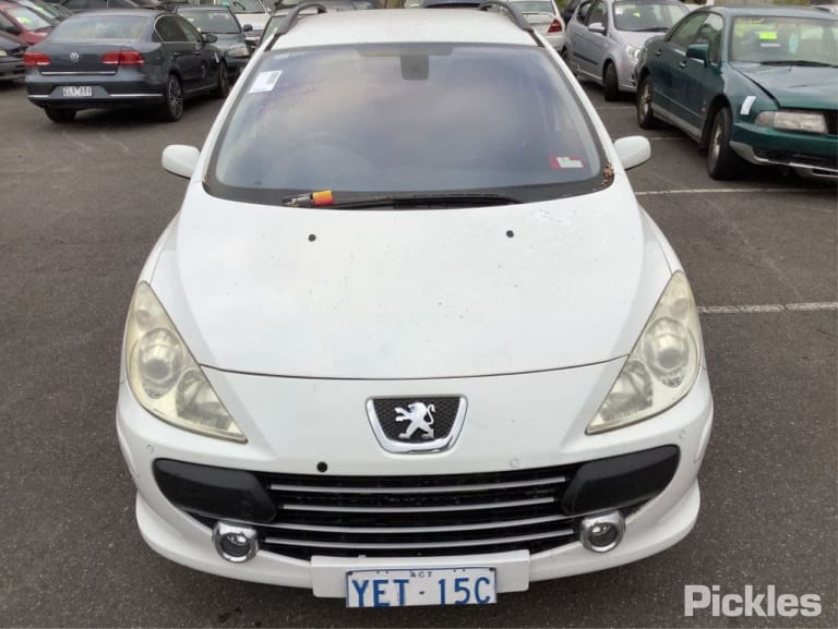 2007 PEUGEOT 307 T5-T6, WAGON, W/ PARK SENSOR TYPE, 10/03-12/08 7410R5 REAR BUMPER