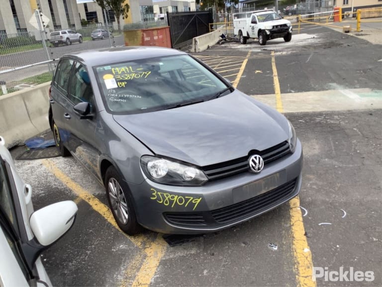 2011 VOLKSWAGEN GOLF GEN 6, NON GTi/R, HALOGEN TYPE, 12/08-03/13 5K2941005H LEFT HEADLAMP