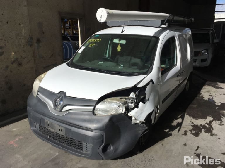 2014 RENAULT KANGOO PETROL, 1.6, X61, 10/10-06/16 8200266777 STARTER