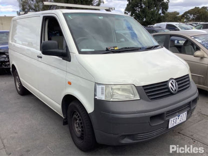 2006 VOLKSWAGEN TRANSPORTER T5, 08/04-06/15  LEFT GUARD