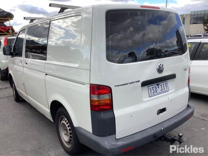 2006 VOLKSWAGEN TRANSPORTER T5, 08/04-06/15  LEFT GUARD