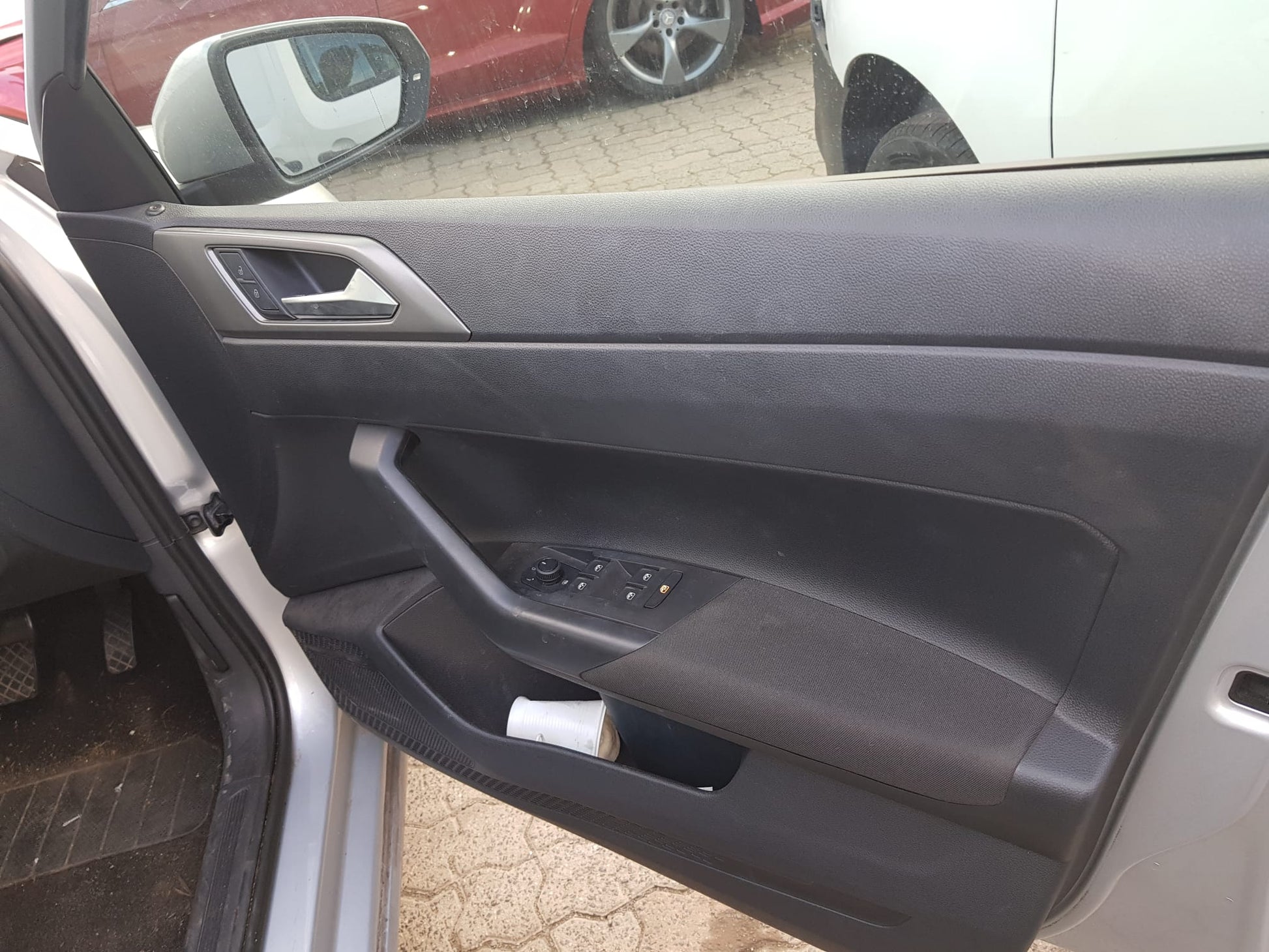 2019 VOLKSWAGEN POLO DISPLAY UNIT, 8IN, COMPOSITION MEDIA (NON SAT NAV TYPE), AW, 09/17- 5G6919605A RADIO CD DVD SAT TV