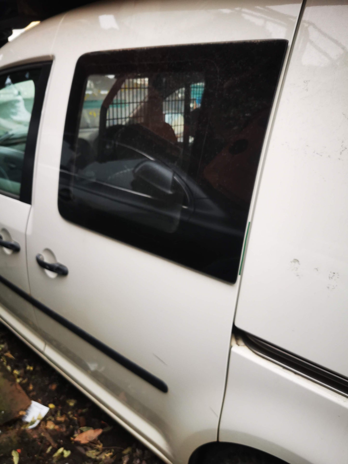 2007 VOLKSWAGEN CADDY RIGHT REAR DOOR SLIDING LOCK, 2K, 12/04-06/15 2K0843654BD DOOR BOOT GATE LOCK