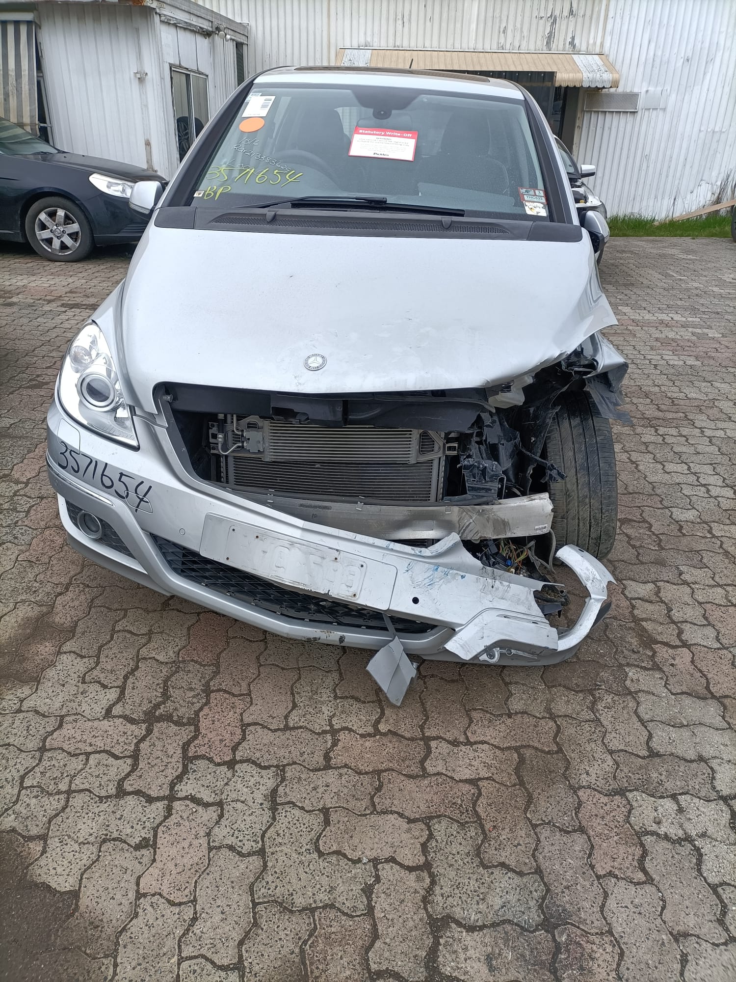 Wrecking 2011 MERCEDES B CLASS for Used Parts MB0836