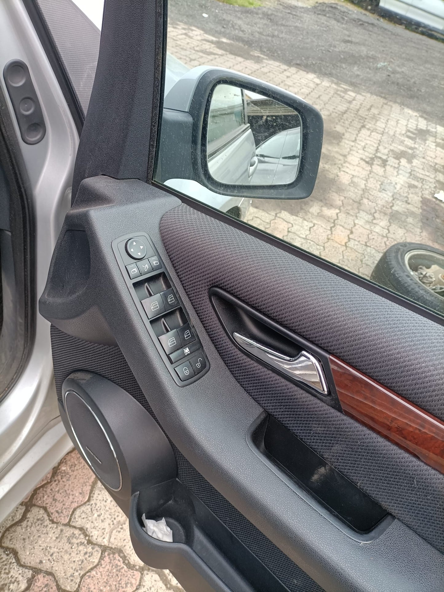2011 MERCEDES B CLASS W245, PAIR, 11/05-06/11 A1698101510  A1698101610 SUNVISOR
