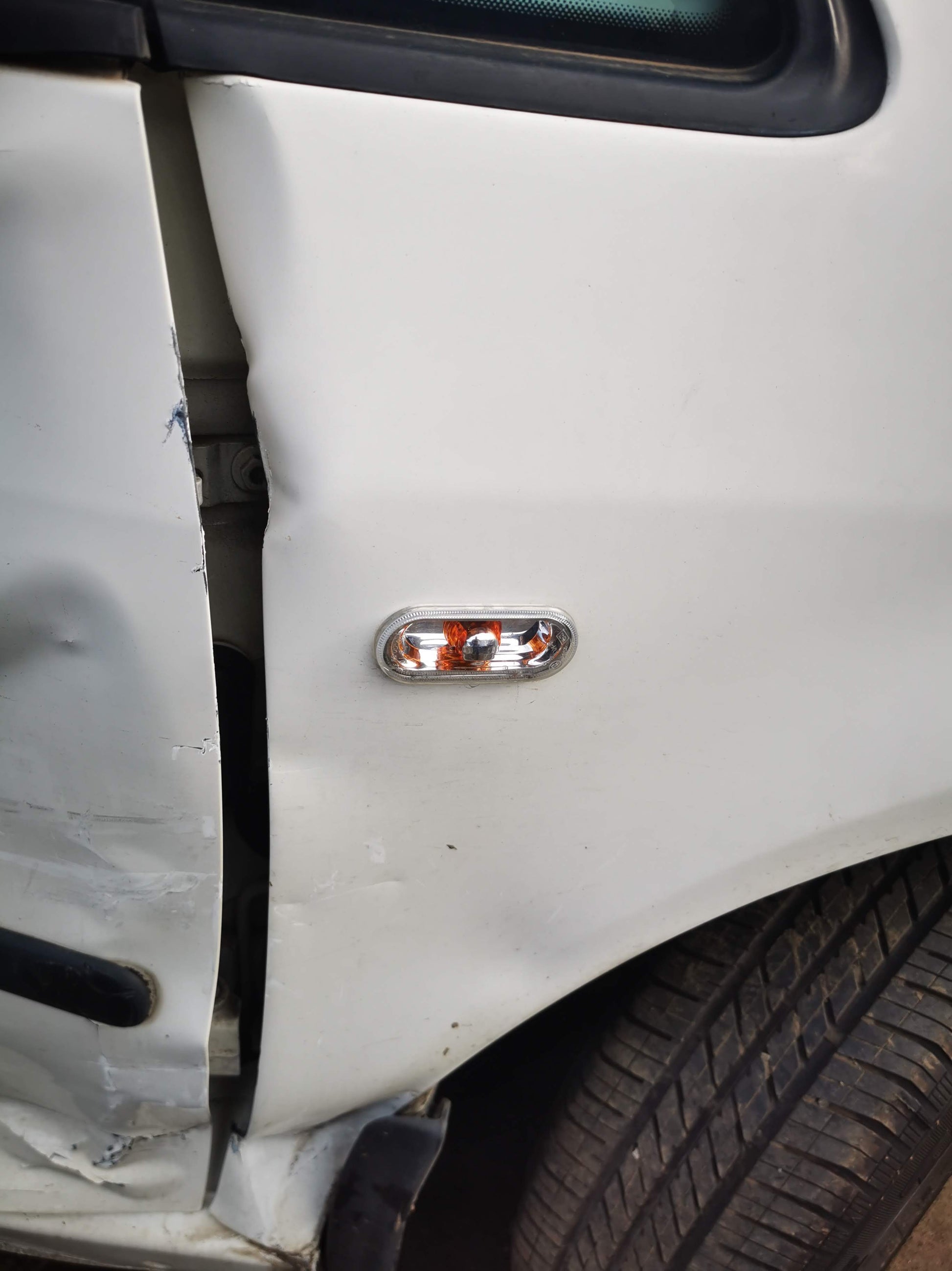 2008 VOLKSWAGEN CADDY 2K, CHROME INSERT TYPE, 12/04-08/10  RIGHT HEADLAMP