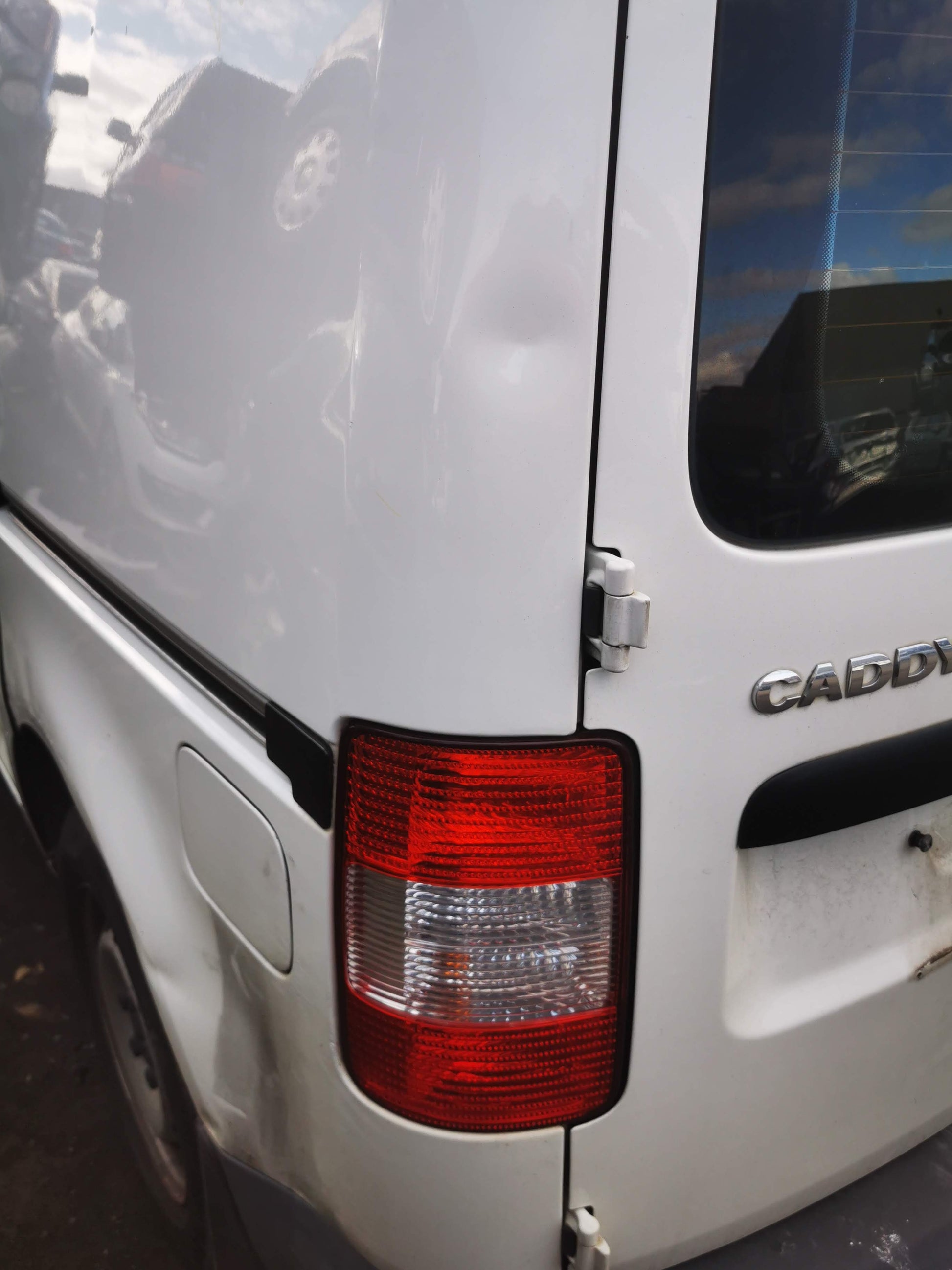 2008 VOLKSWAGEN CADDY 2K, CHROME INSERT TYPE, 12/04-08/10  RIGHT HEADLAMP