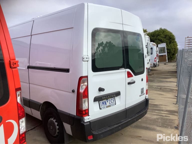Wrecking 2018 RENAULT MASTER for Used Parts RN0854