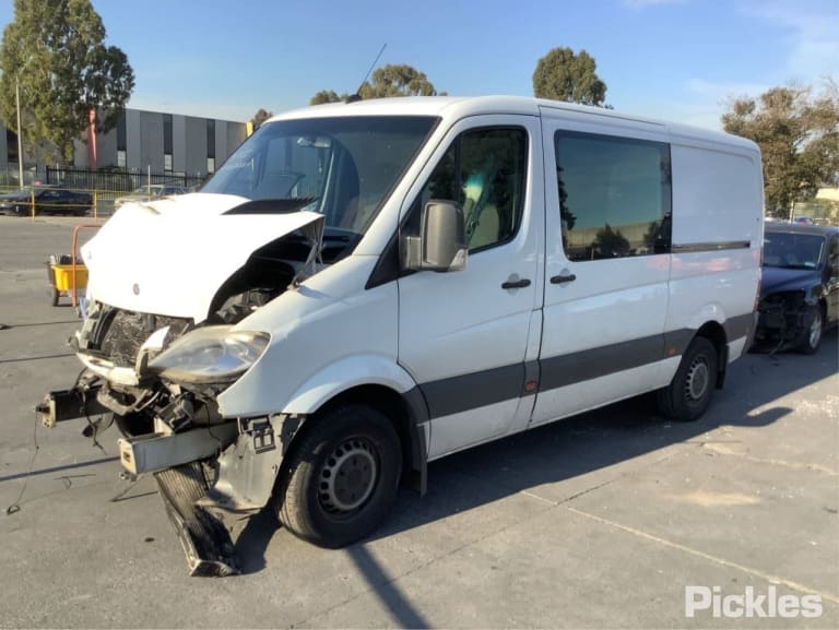 2009 MERCEDES SPRINTER VAN 10/06-04/18 A0004317601 MASTER CYLINDER