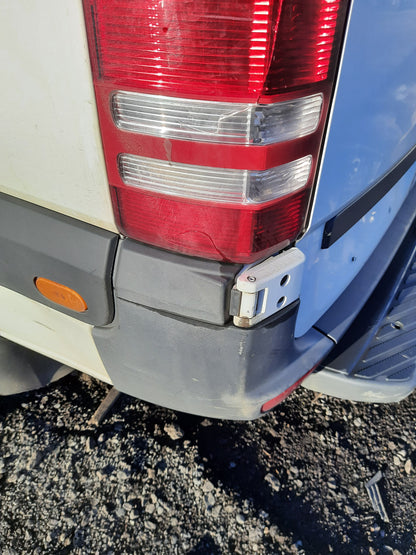 2013 MERCEDES SPRINTER LEFT FRONT DOOR LOCK, NCV3, 10/06-04/18 A9067201435 DOOR BOOT GATE LOCK