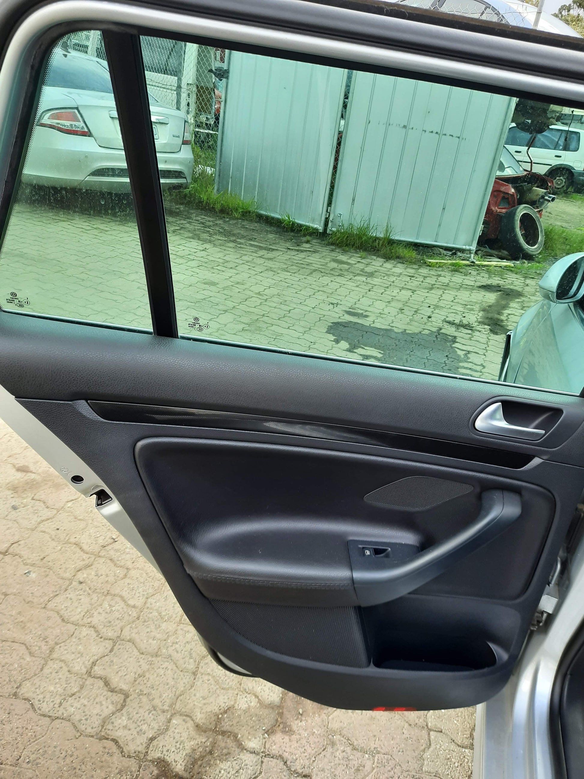 2010 VOLKSWAGEN GOLF LEFT FRONT DOOR LOCK, GEN 6, WAGON, 09/09-01/13 6D2837015K DOOR BOOT GATE LOCK