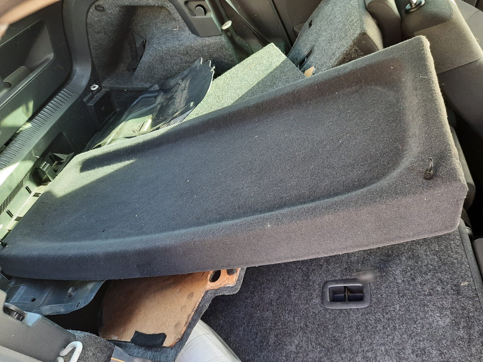 2013 VOLKSWAGEN POLO RIGHT REAR DOOR LOCK, 6R, P/N 6R4839016, 05/10-09/17 6R4839016 DOOR BOOT GATE LOCK