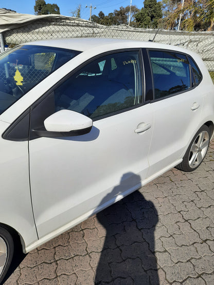 2013 VOLKSWAGEN POLO RIGHT FRONT DOOR LOCK, 6R, P/N 5K2837016H, 05/10-09/17 5K2837016H DOOR BOOT GATE LOCK