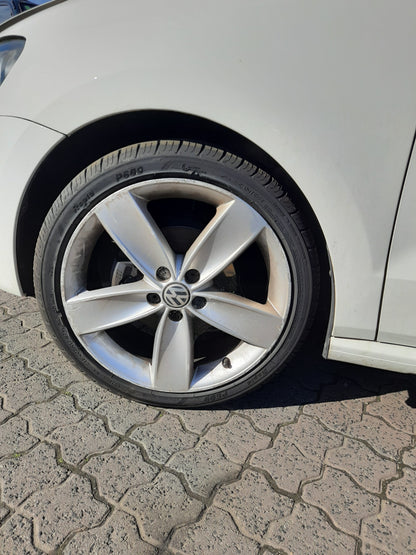 2013 VOLKSWAGEN POLO 6R, 5DR HATCH, 05/10-09/17 (AUS ONLY) 6R4833056J RIGHT REAR DOOR SLIDING