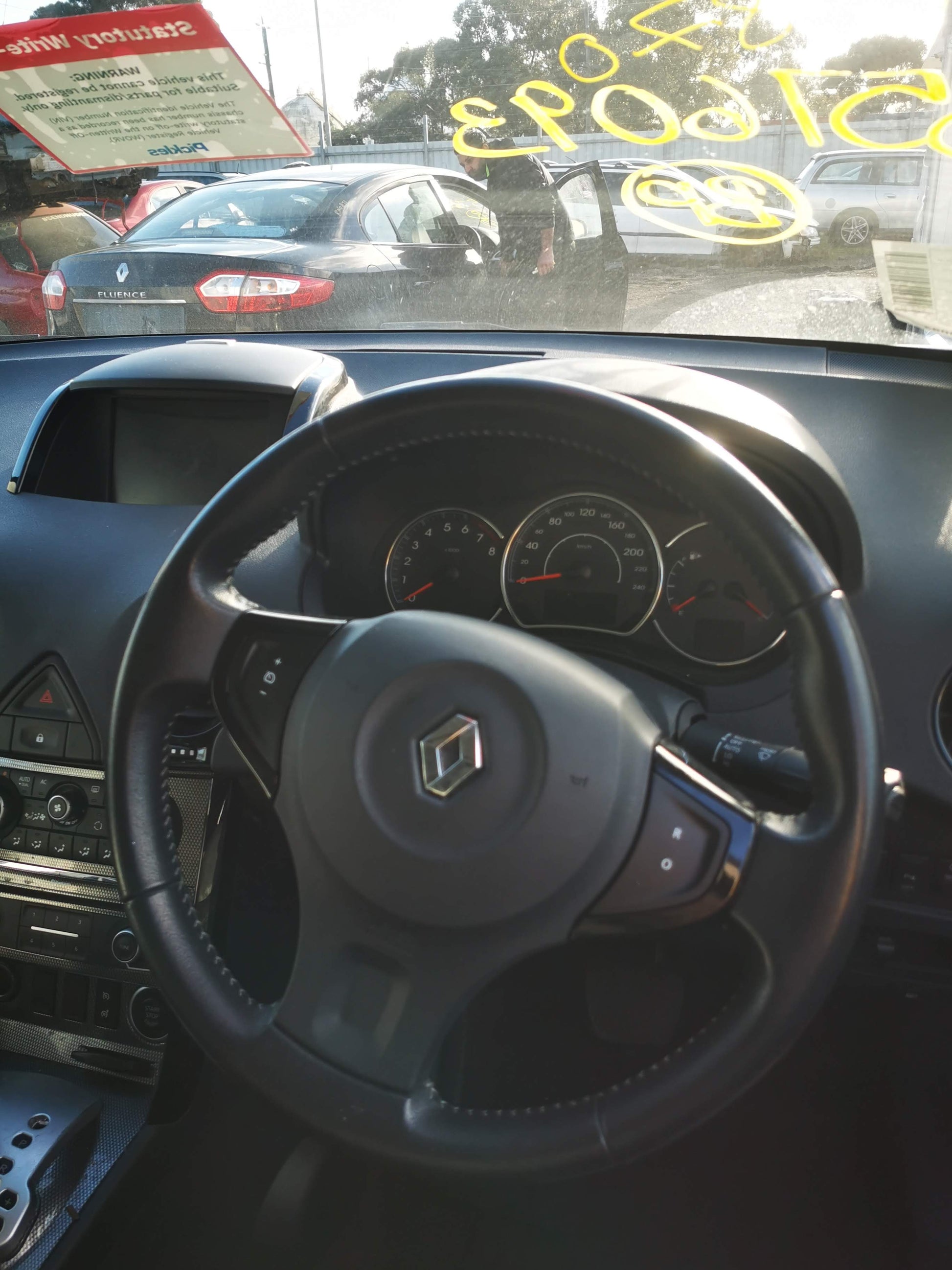 2014 RENAULT KALEOS H45, 09/08-04/16 651000024R BONNET