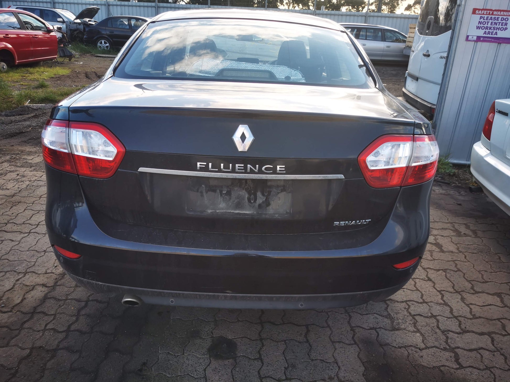 2011 RENAULT FLUENCE REINFORCEMENT, X38, 09/10-01/16 620366285R F BAR REINFORC BRACK