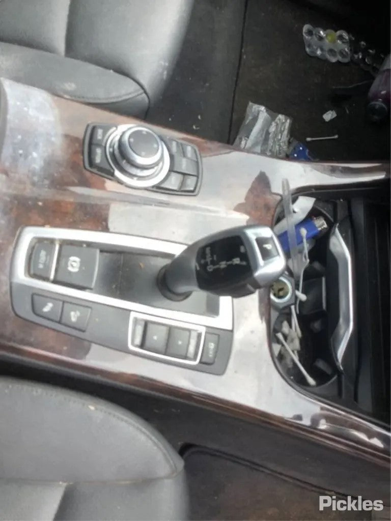 2014 BMW X3 F25, NON SPORT, AUTO (SMALL P BUTTON), P/N 61317950395, 03/11-07/17 61317950395 GEAR STICK SHIFTER