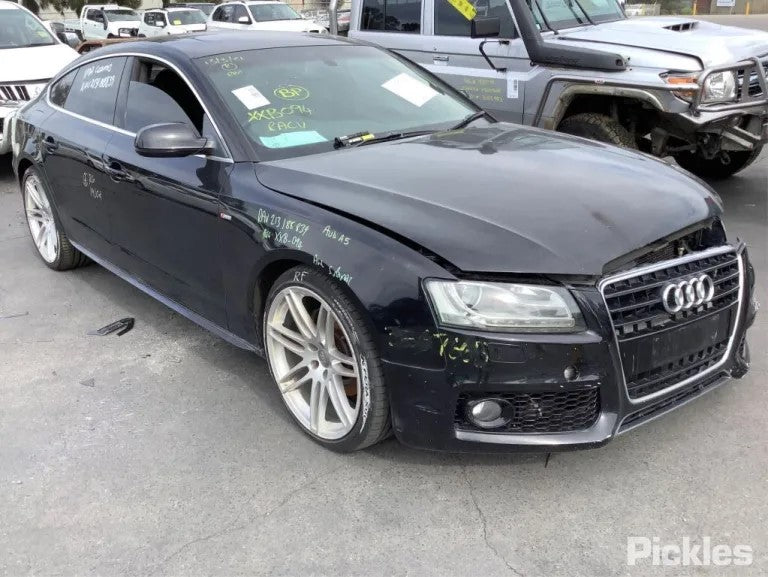 2010 AUDI A5/S5 A5/S5, TAILGATE LAMP (LH SIDE), 8T, HATCH, LED TYPE, 10/09-11/11 8T0945093A REAR GARNISH