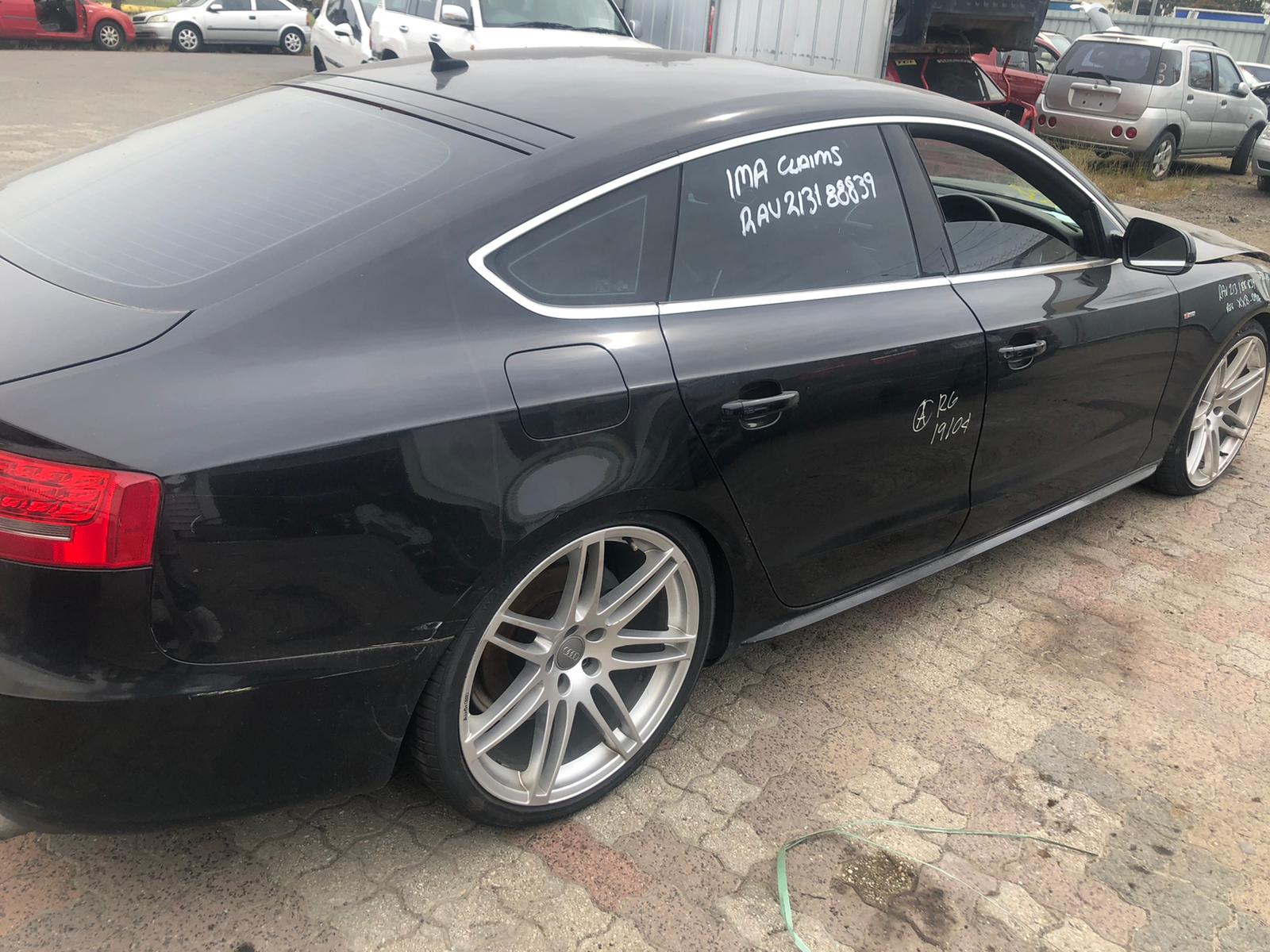 2010 AUDI A5/S5 LEFT FRONT DOOR LOCK, 8T, SINGLE ROW (6 PIN), P/N 8J2837015C, 11/09-11/16 8J2837015C DOOR BOOT GATE LOCK