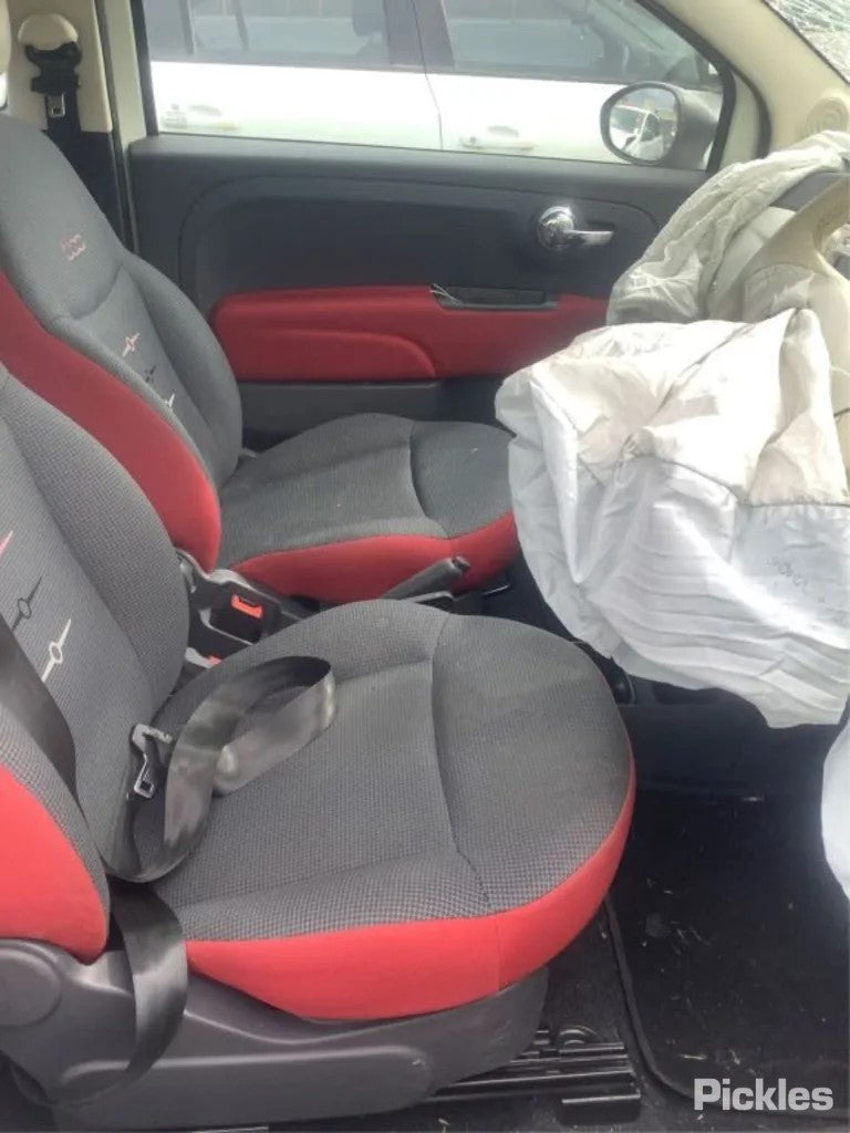 2015 FIAT 500 IN BODY, HATCH, LIGHT GREY LENS EDGING, 03/08-09/15 51885549 LEFT TAILLIGHT